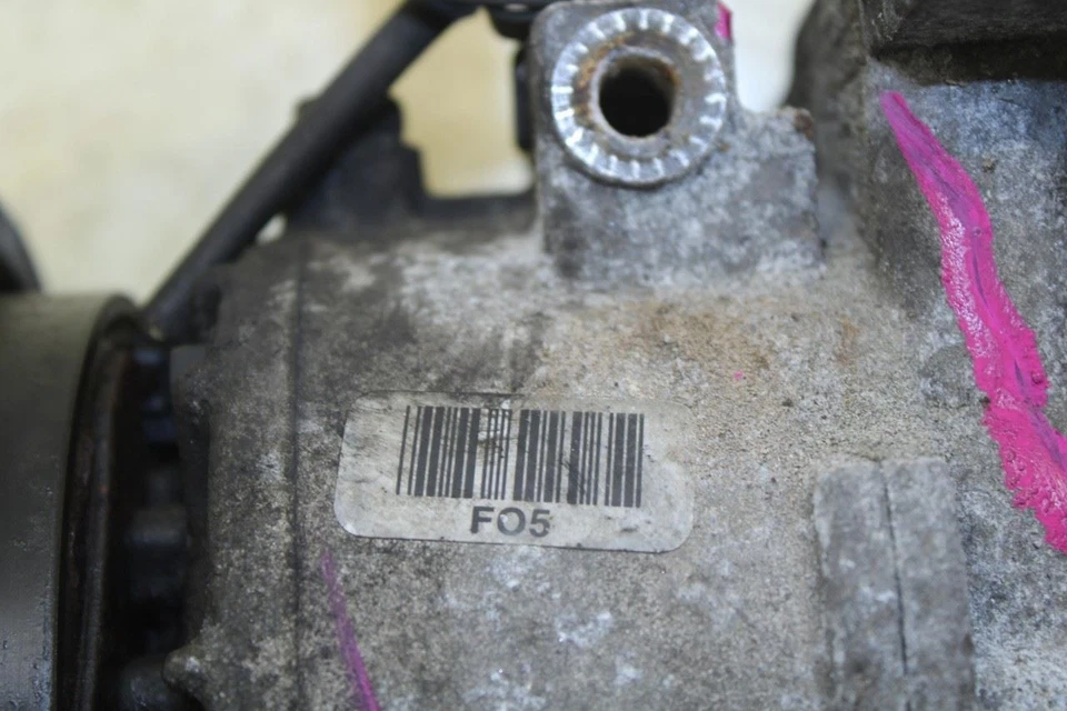 Compresor de aire acondicionado Hyundai Veloster Base 2011-2014 1,6 L 97701-2V000 Foto 2 de 4