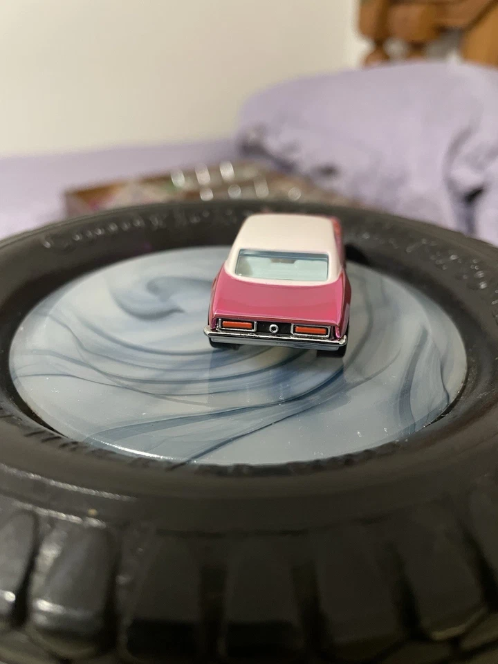 HOT WHEELS 67 CAMARO 2017 NATIONALS PINK PARTY LOOSE BEAUTIFUL MINT!! - Image 3 of 4