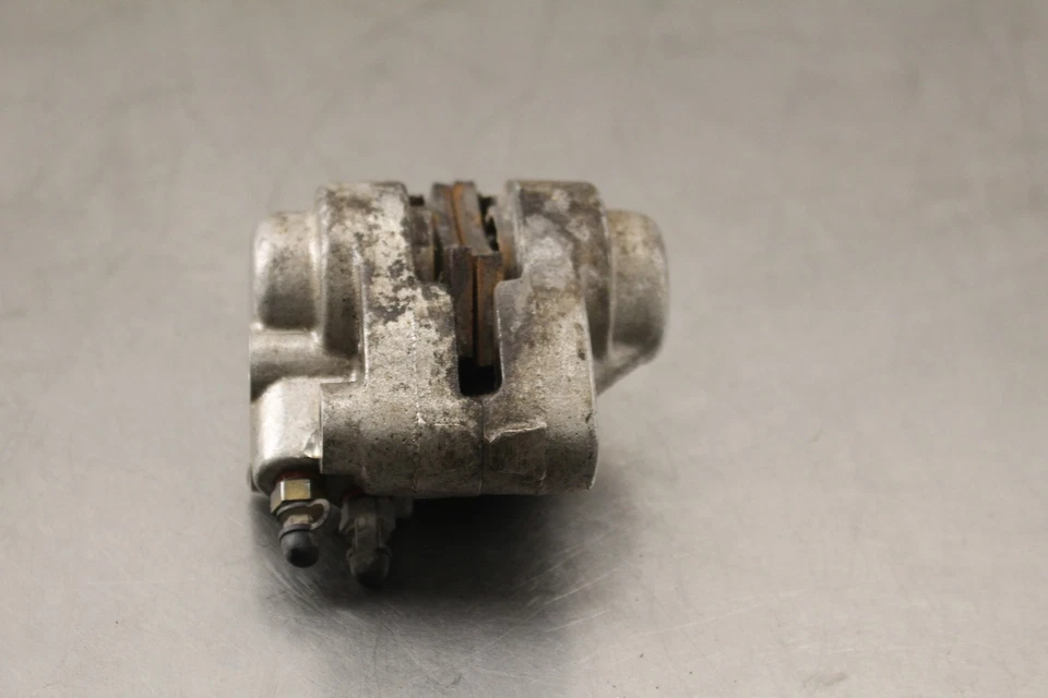 1999 Polaris Scrambler 400 4X4 pinça de freio traseira W840 - Imagem 2 de 4