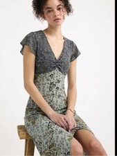 VTG BCBGMaxAzria y2k babydoll Floral V‑Neck stretch Midi Dress size M milkmaid