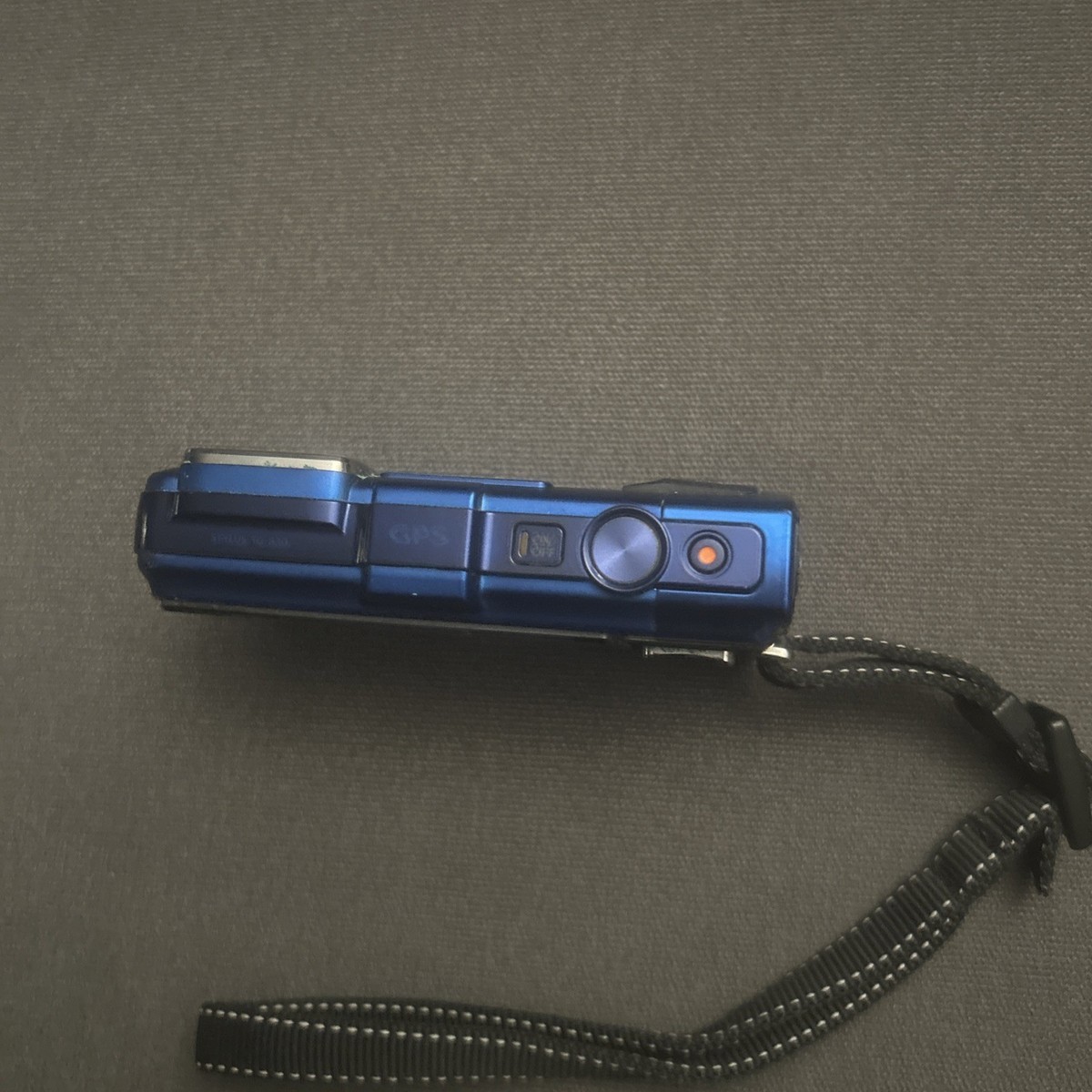 Olympus Stylus Tough TG-830 16MP Blue Waterproof Camera & Battery