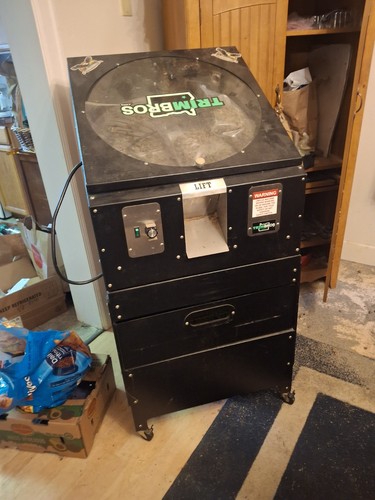TrimBros Commercial Dry Leaf Trimmer! 1500 OBO!