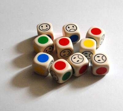 10 Blob Würfel, (sechsseitig), 4 Farben mit Gesichtern : ( :) 16 mm, D6