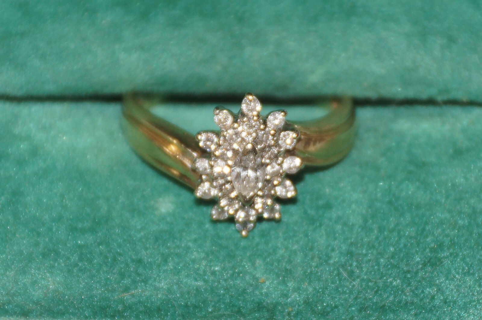 ESTATE LADIES 1 CARAT DIAMOND'S CLUSTER 14K GOLD RING 3.7 GRAMS JEWELRY