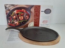 CAST IRON SIZZLER PLATTER SWAN SERVING DISH SIZZLING PLATE WOODEN BASE