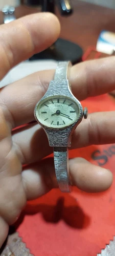 Timex Mechanical Handwind Silver Ladies Watch Vintage 1970s