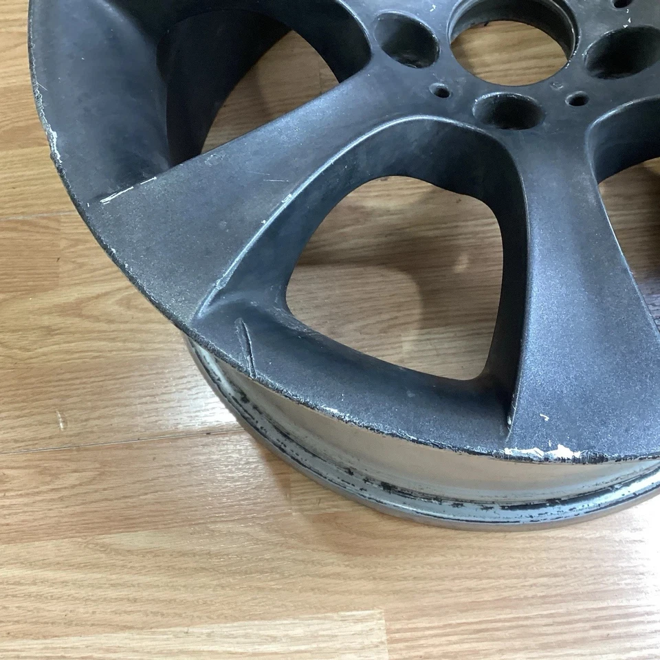 B BMW 525i 528i 530i 535i 545i 550i 2005-2010 18"x9 factory OEM REAR wheel rim - Image 4 of 4