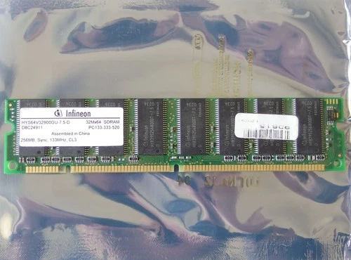 Infineon HYS64V32900GU-7.5-D 256MB PC133 CL3 168-pin DIMM SDRAM