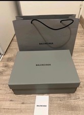 Grans boite a chaussures balenciaga avec sac shopping papier de soie