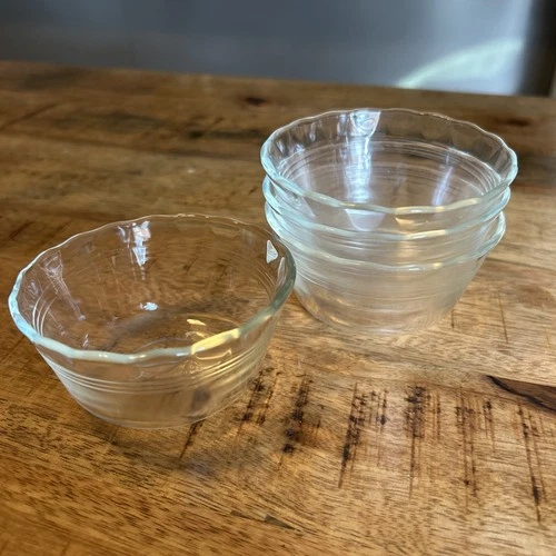 4 Vintage PYREX Custard Cup Ramekin Corning #463  Scalloped Edge 3 Rings 175 ml