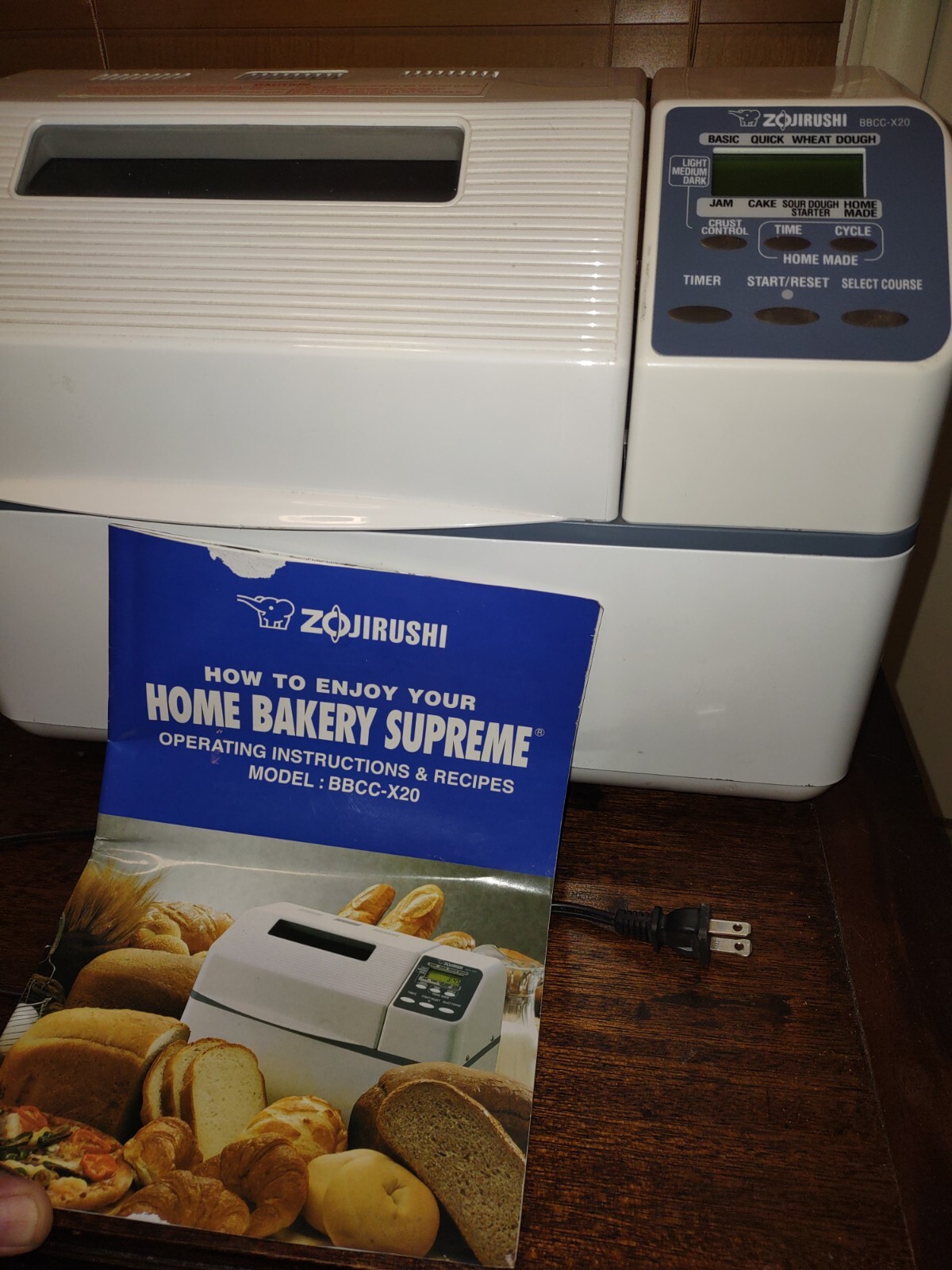 Zojirushi BBCC-X20 Home Bakery Supreme Bread Maker Machine 2 lb Double Paddle !!