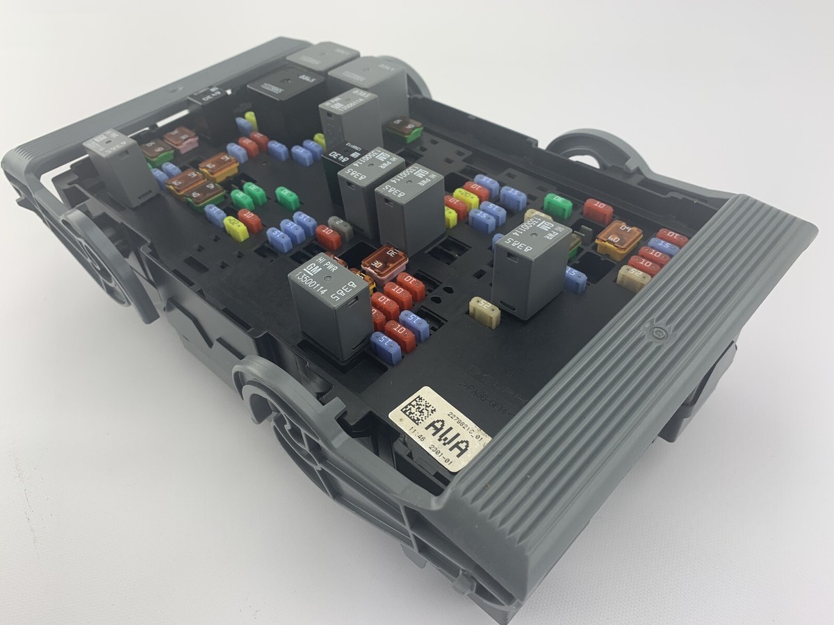 10 - 13 Chevy Silverado GMC Sierra Fuse Box Relay Junction Block 22798215 OEM | eBay 10 - 13 Chevy Silverado GMC Sierra Fuse Box Relay Junction Block 22798215 OEM | eBay