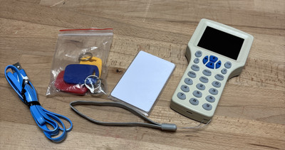 CIFY 125-kHz-Schlüsselkartenkopierer RFID Duplikator RFID mit 13,56 MHz