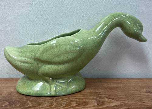 Red Wing USA Pottery Goose Duck Vintage Planter 439 Green Glazed Ceramic
