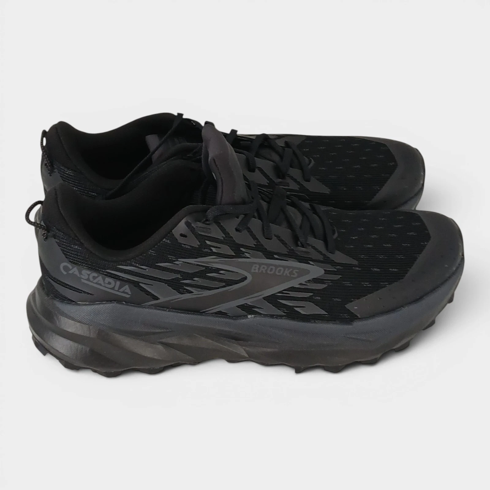 Brooks Men's Cascadia 19 Trail Running Shoes Sneakers Size 10.5
