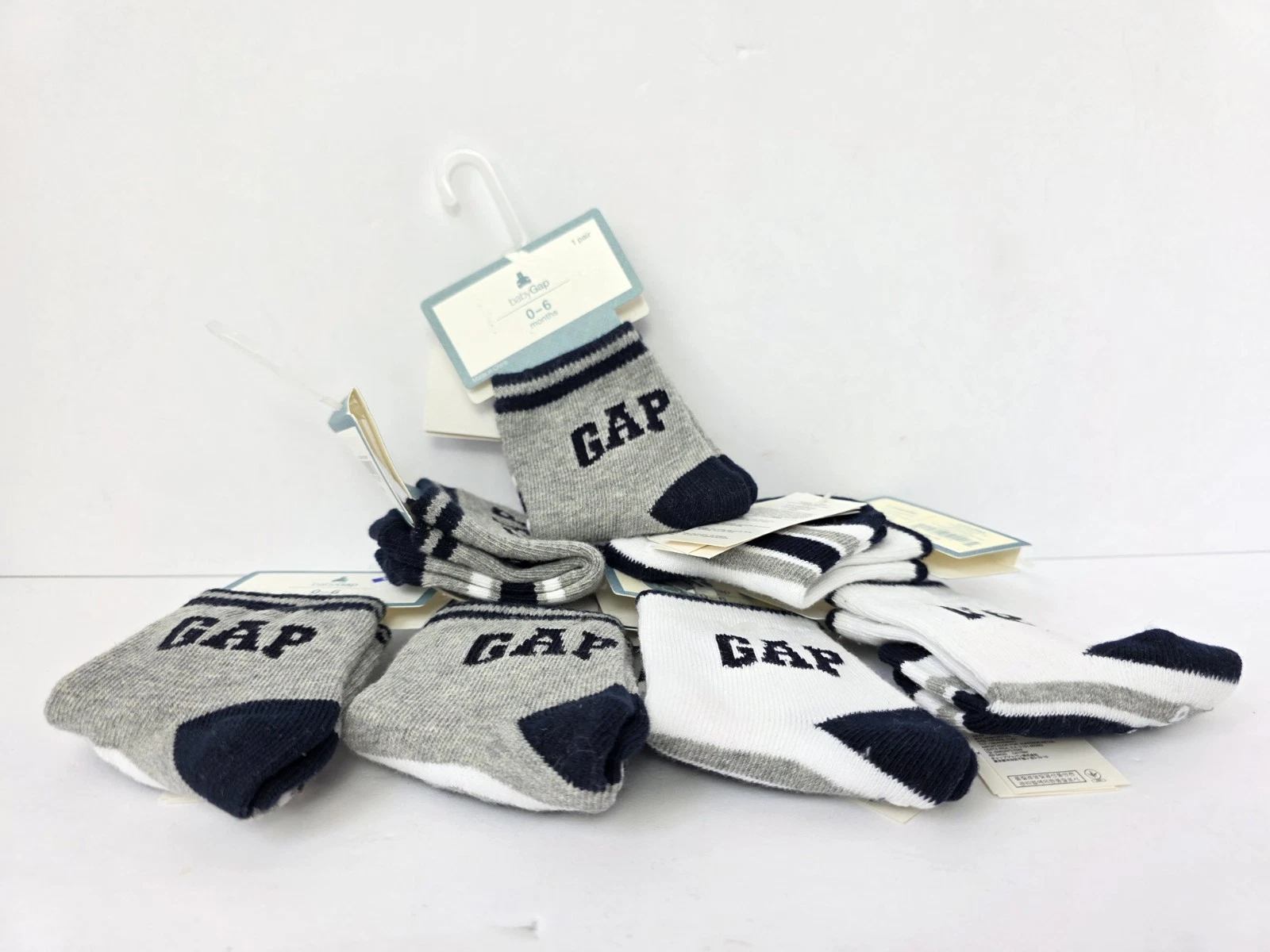 Baby Gap toddler baby socks NEW 0-6 Months lot of 7 grey