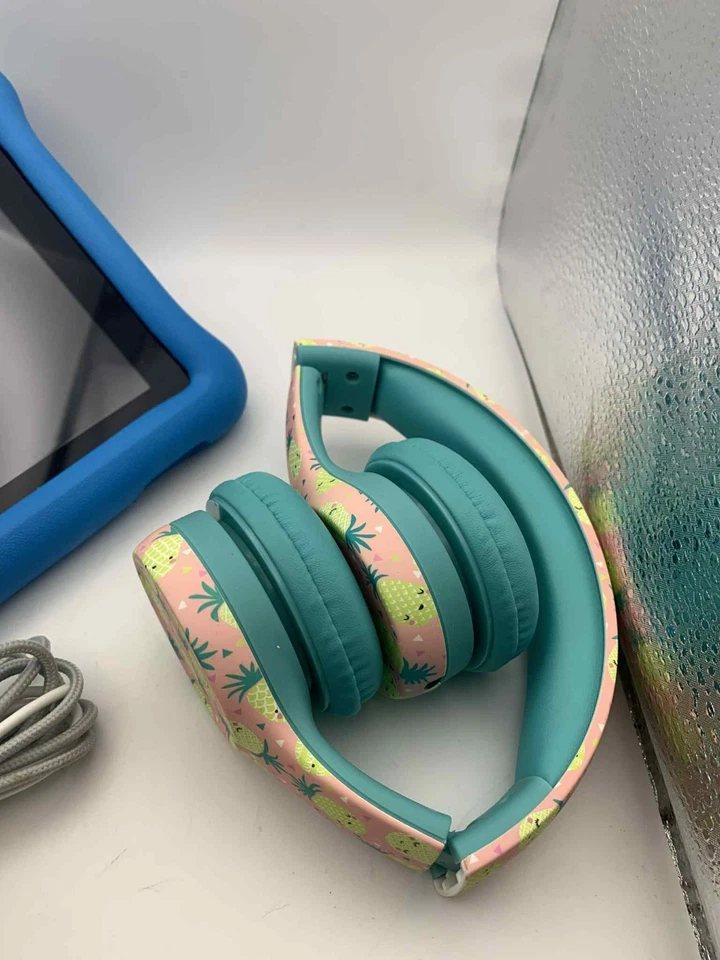 Amazon Fire 7 (9th Gen) M8S26G  Kids Tablet + Headphones Blue Kids Bundle  - Image 2 of 4