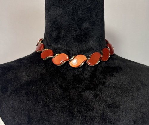 Vintage Lisner Burnt Orange Thermoset Gold Tone Adjustable Collar Necklace - Picture 6 of 15