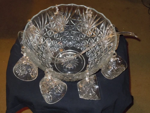 VINTAGE 1960's: Anchor Hocking ARLINGTON 18pc PUNCH BOWL SET w/LADLE - COMPLETE!