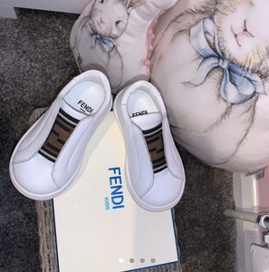fendi trainers white