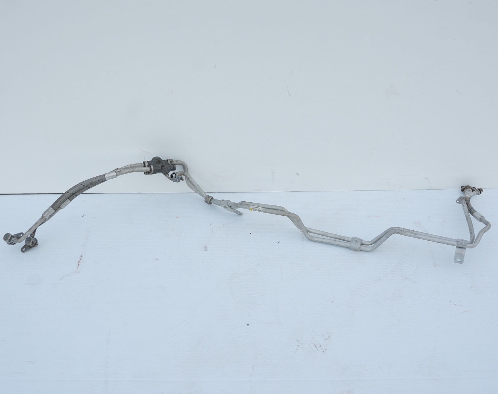 2010 - 2020 Bentley Mulsanne Transmission Oil Cooler Hose Pipe Line