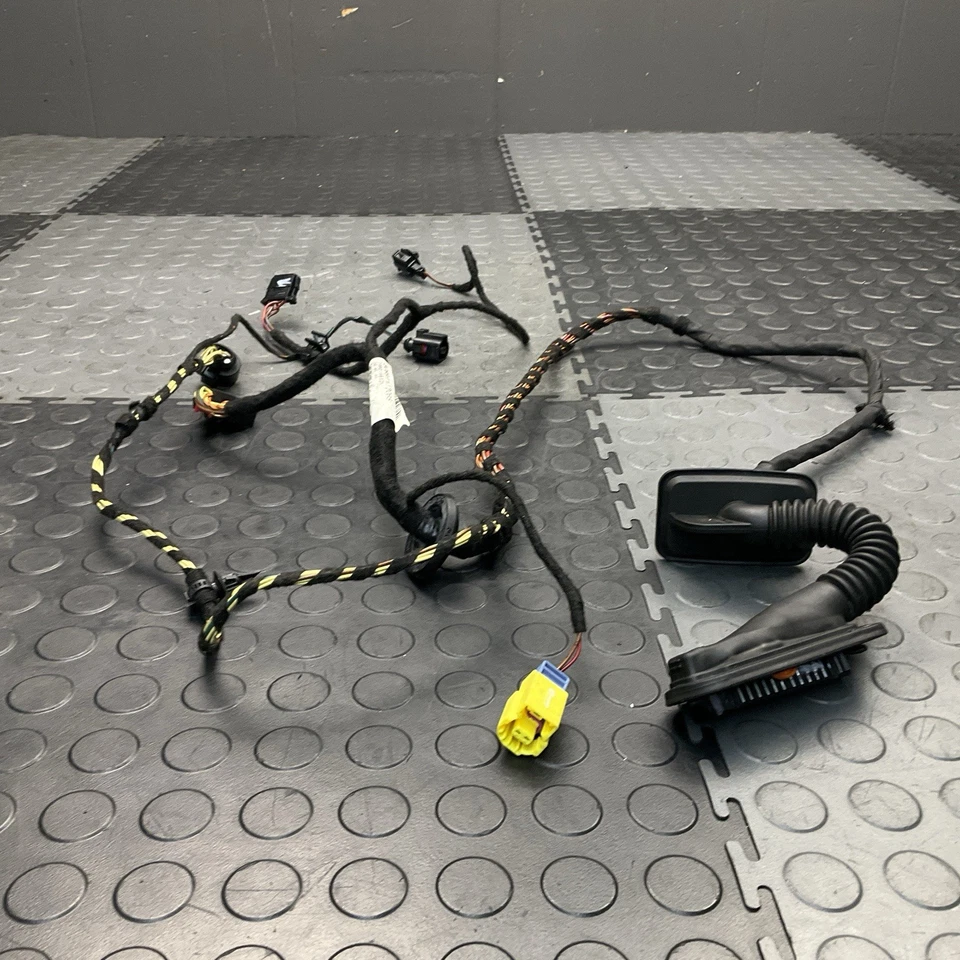 2010-2017 Volkswagen CC Front Right Passenger Door Panel Wiring Harness OEM - Image 4 of 4