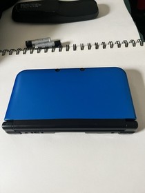 Nintendo 3DS XL Blue/Black Console Bundle - NEW Charger, Case, Stylus - TESTED