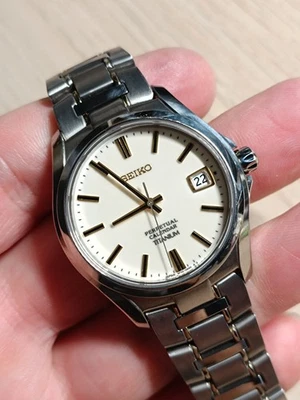 Cuarzo Seiko 8f32-0400 196 kHz HAQ titanio luz completa - Imagen 1 de 4