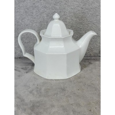Savoir Vivre Maison Blanche Y0008 White Fine China Octagonal Teapot Tea Server