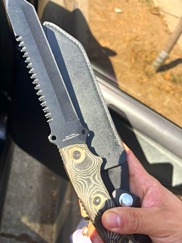 Brand New Fixed Blade Survival Knife Black Combo Edge