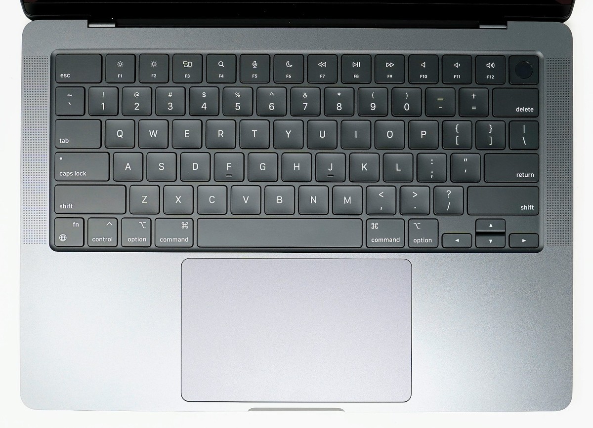 Apple MacBook Pro 14