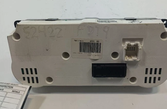 Nissan Frontier 2010-2012 doble cabina calefacción de temperatura aire acondicionado controles de clima Foto 2 de 3