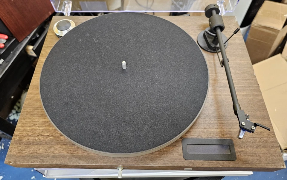 Sistema Tocadiscos Plug & Play Todo en Uno Pro-Ject JukeBox S2 con Bluetooth PIEZAS - Imagen 3 de 4