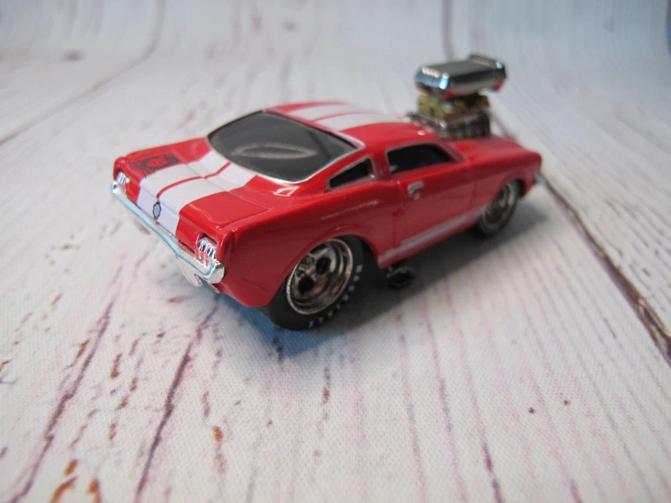 Muscle Machines automodello 66 Shelby GT-350 1/64 5th Year Anniversary ford cars - Immagine 3 di 4