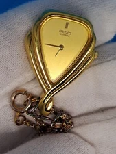 SEIKO  VINTAGE NON DIGITAL WATCH NECKLACE PENDANT  80s ART DECO  GOLD 7320-5700