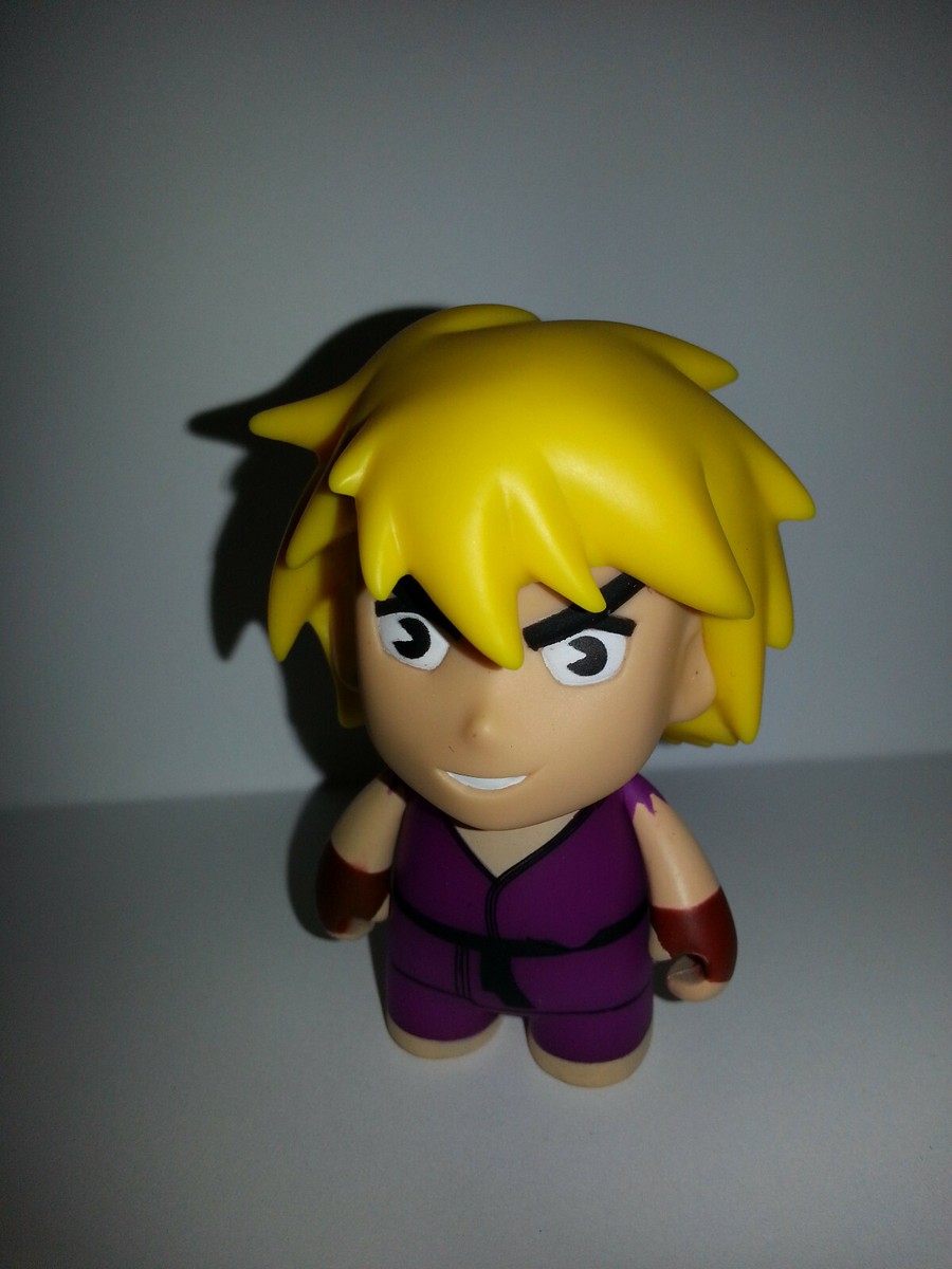 Kidrobot street fighter リュウ　ケン Amazon.com: Kidrobot Street Fighter Collectible Mini Figure