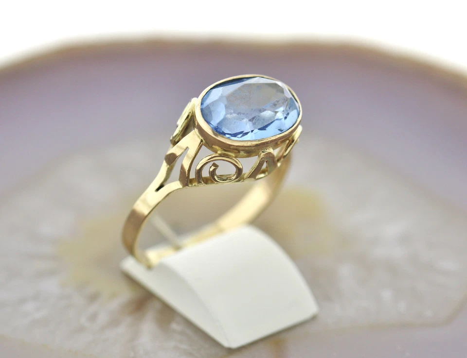 Vintage- Damenring, 333/8k Gold, mit Spinell, ca. 3 Gramm, RG 60/19