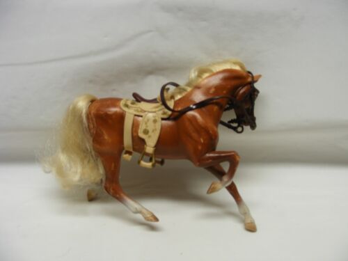2 Breyer Horse Classic Black Pinto & 7002 Dapple Sorrel w Rooted Mane - Picture 6 of 10