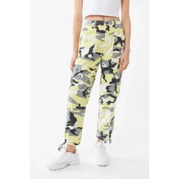 Yellow camo shop pants womens