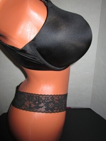 $68 VICTORIA'S SECRET BOMBSHELL PLUNGE BRA ~ SEXY LACE THONG SET ~ 36D/M ~ NWT