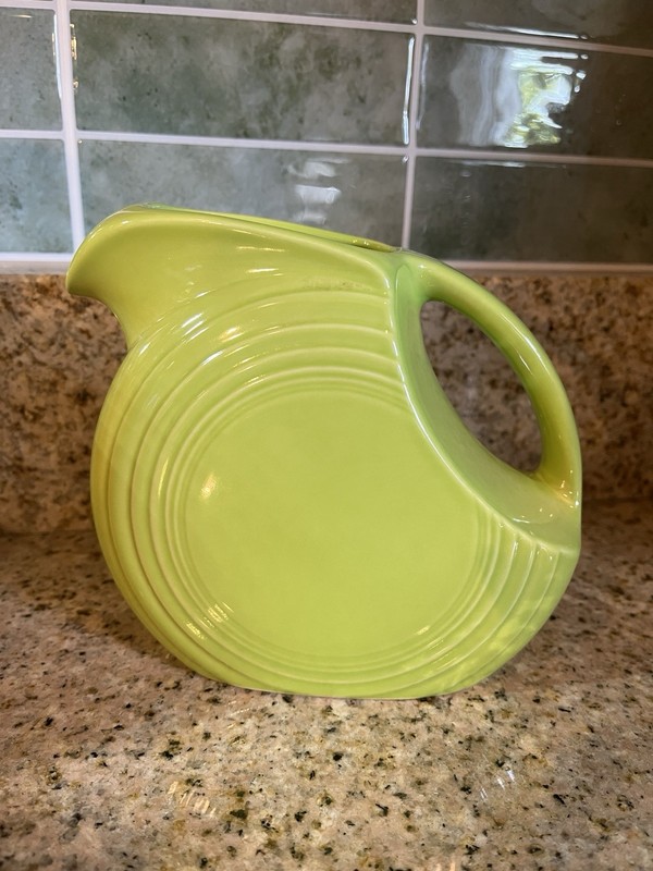 Fiesta Disc Pitcher Medium--Chartreuse
