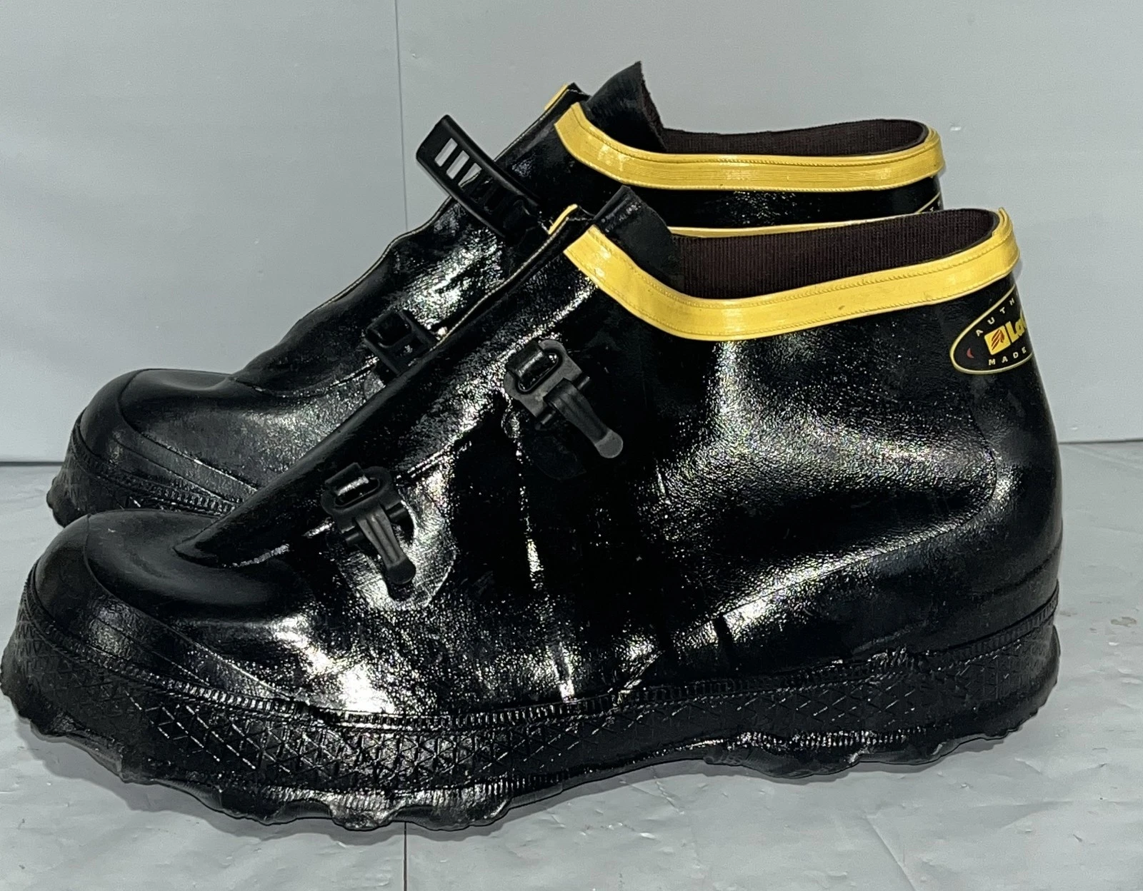 BLACK 2 BUCKLE RUBBER OVER SHOE WATERPROOF CONSTRUCTION FISHING HUNTING BOOTS