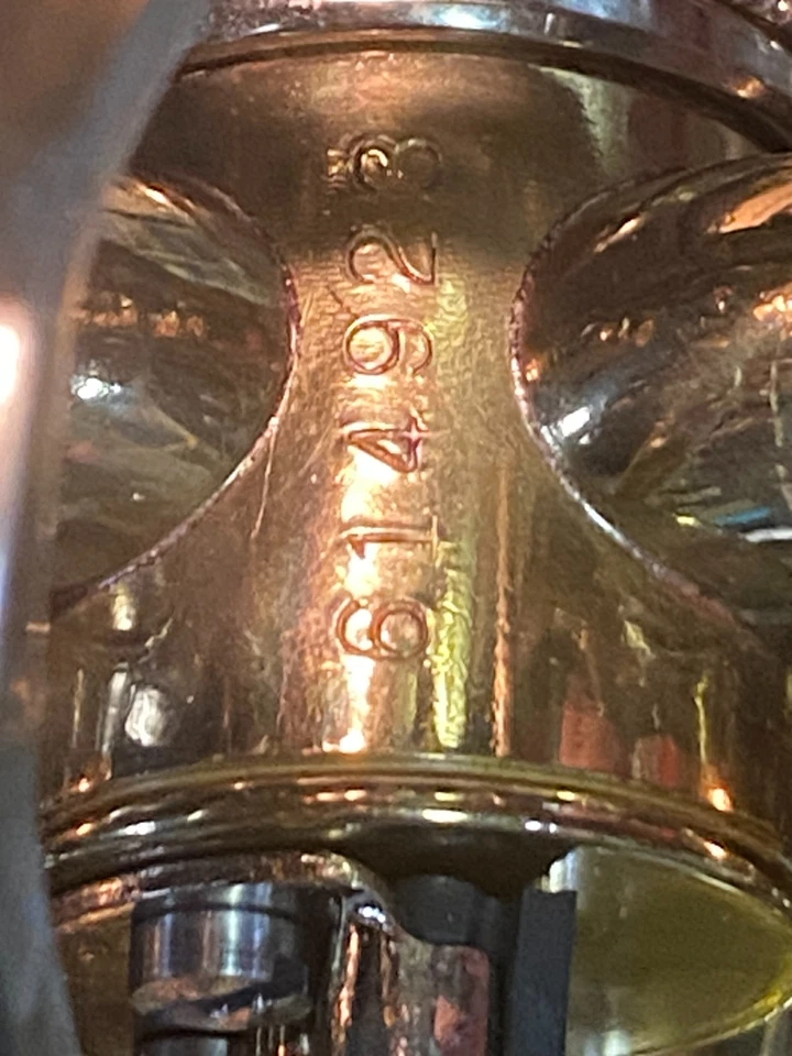 Cuerno Francés HOLTON H602 ESTUDIANTE EN SÓLIDO ESTADO USADO Serie #614923 Foto 3 de 4