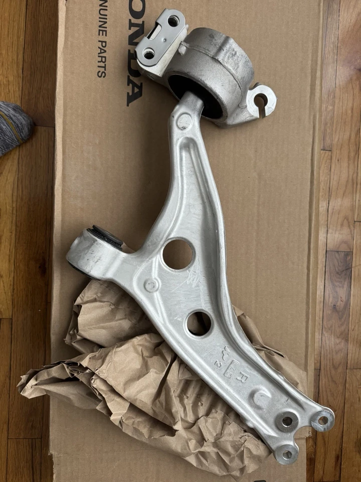 Braço de controle inferior Acura RDX 2018-2023 51350-TJB-A10 direito - Imagem 2 de 4