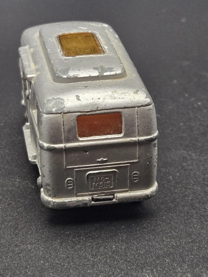 Matchbox Lesney Volkswagen Camper No. 34 USADO em bom estado para a idade - Imagem 4 de 4