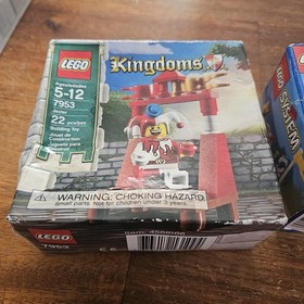 Lego Kingdoms Castle 7953 Court Jester 6518 Lego System Jeep Mini Fig Lot New 