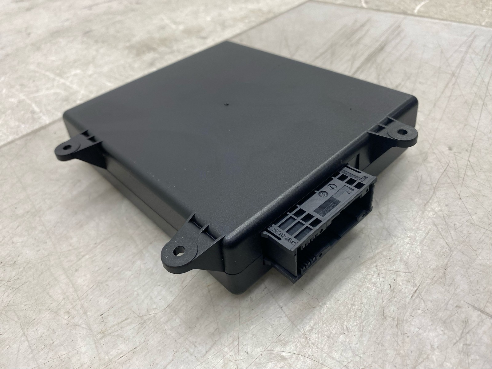 2015-2020 BENTLEY BENTAYGA CARGATE COMMUNICATION CONTROL MODULE UNIT 36A035008