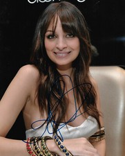 Nicole Richie autograph signed 20x25 cm picture