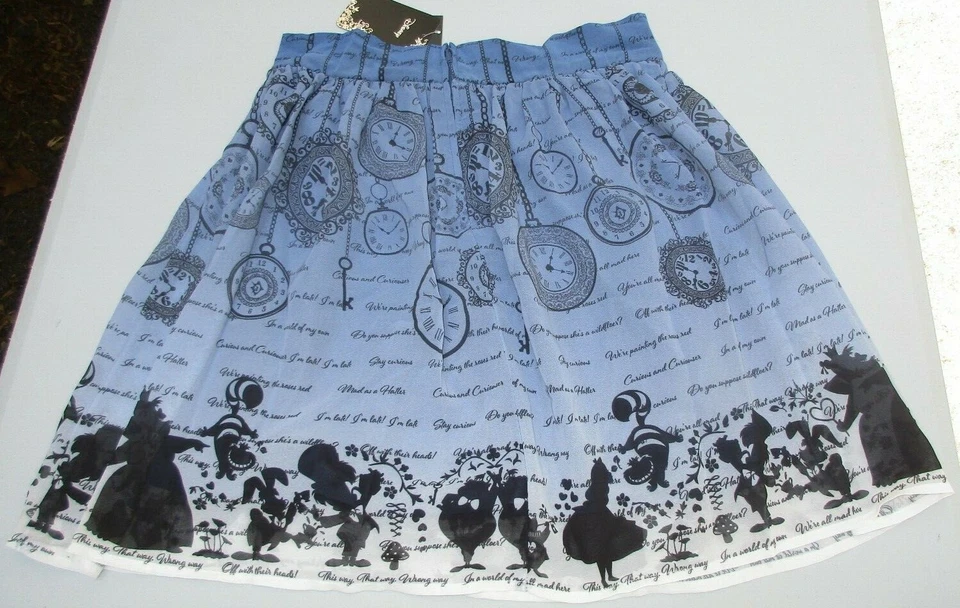 Saia Relógio Disney Alice no País das Maravilhas Júnior Tamanho Pequeno Nova Com Etiqueta - Imagem 2 de 4