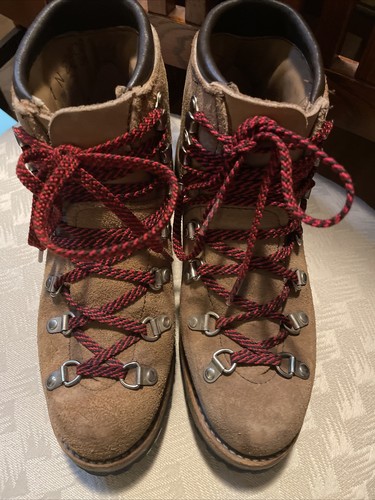 Vintage VASQUE Hiking Boots 7 N Brown 